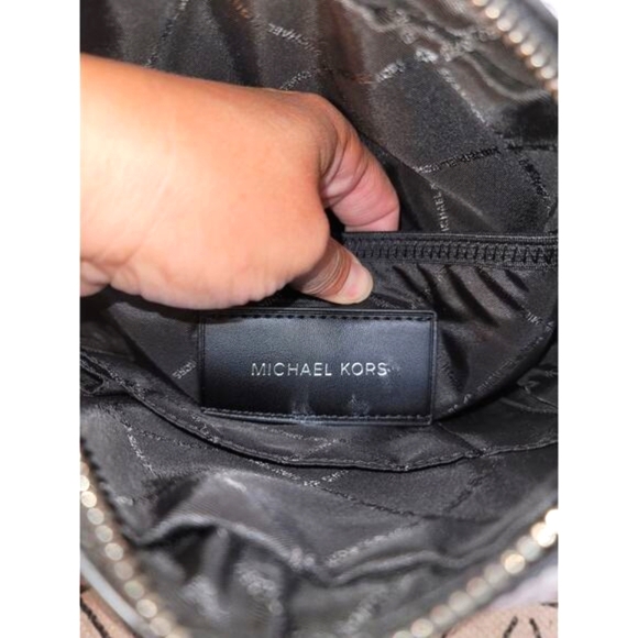 Michael Kors White and Black Crossbody Bag - Picture 10 of 16